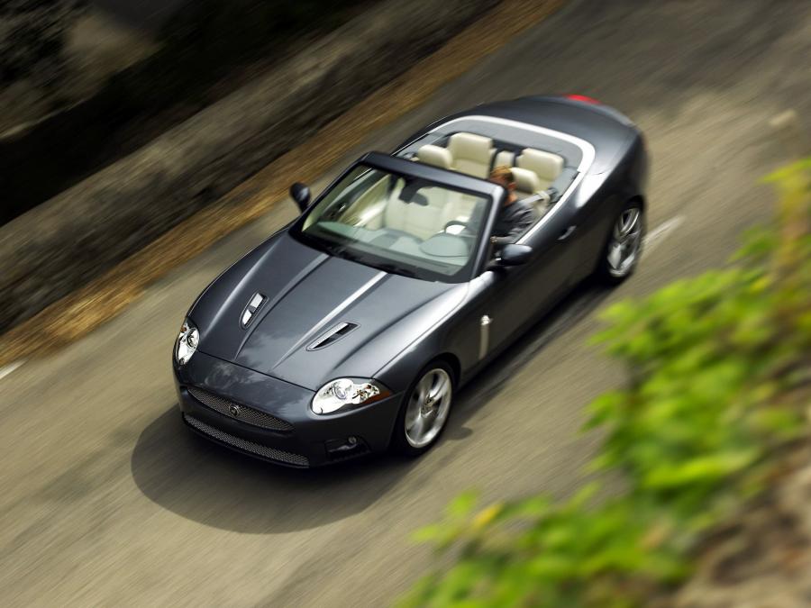 Jaguar XKR Convertible 2007 года  (фото 38 из 52)